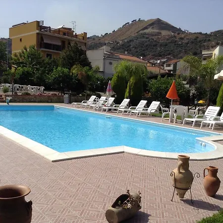 Il Sole Nascente Couette-café Furci Siculo